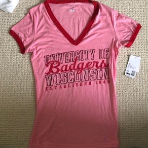 SOFFE Wisconsin Badgers v-neck T-shirt